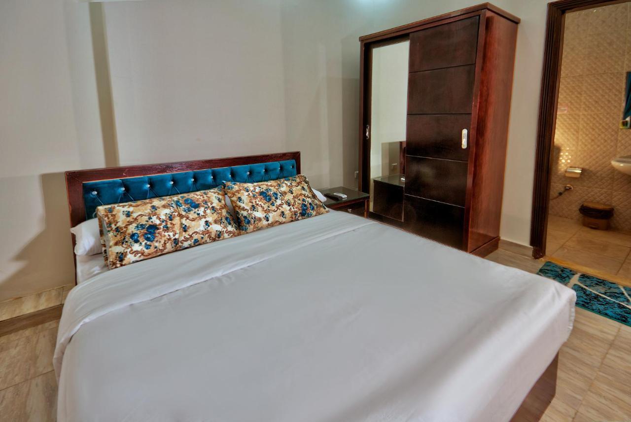 Tut Pyramids View Hotel Kafrat al Jabal Luaran gambar