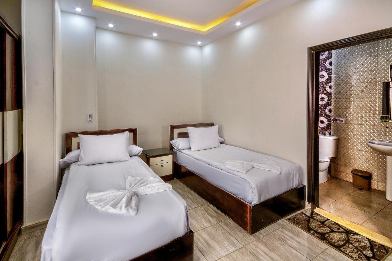 Tut Pyramids View Hotel Kafrat al Jabal Luaran gambar