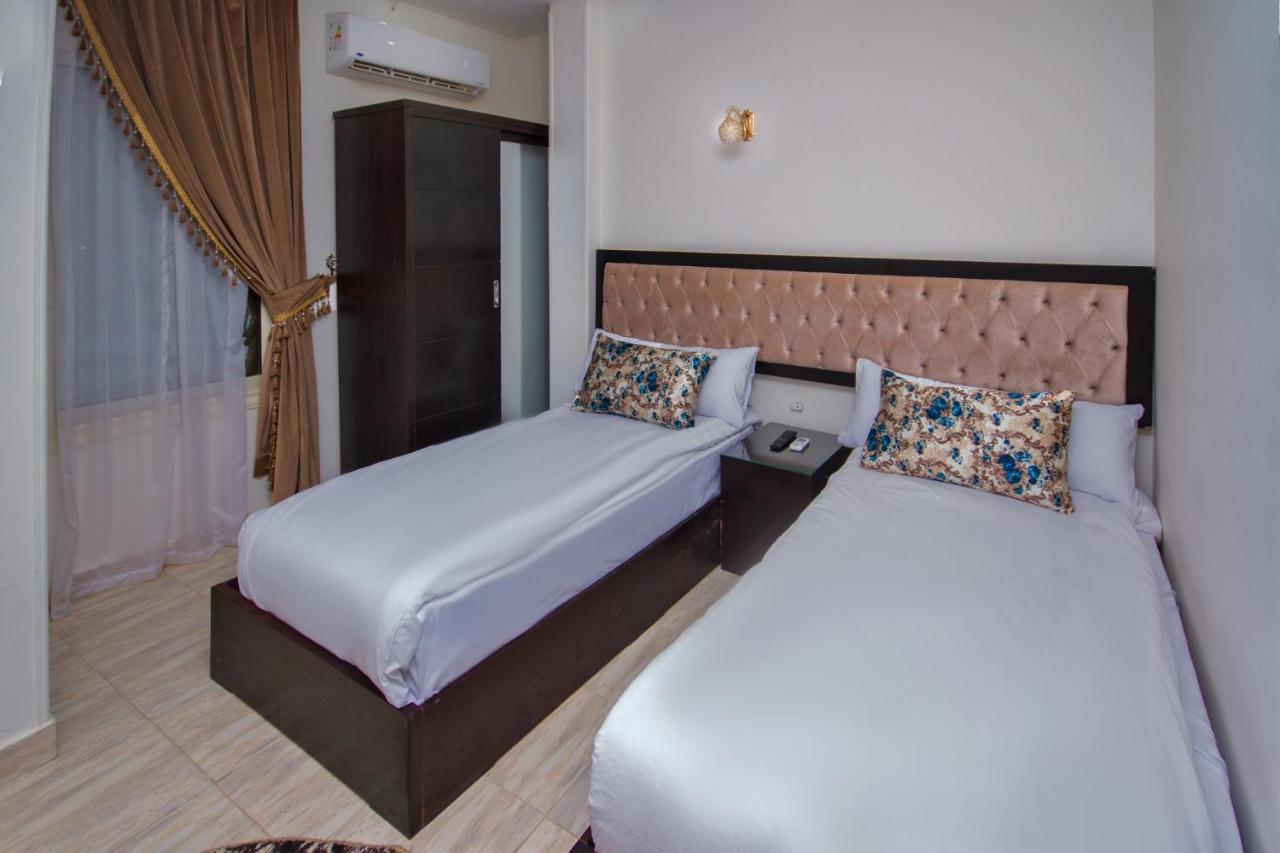 Tut Pyramids View Hotel Kafrat al Jabal Luaran gambar