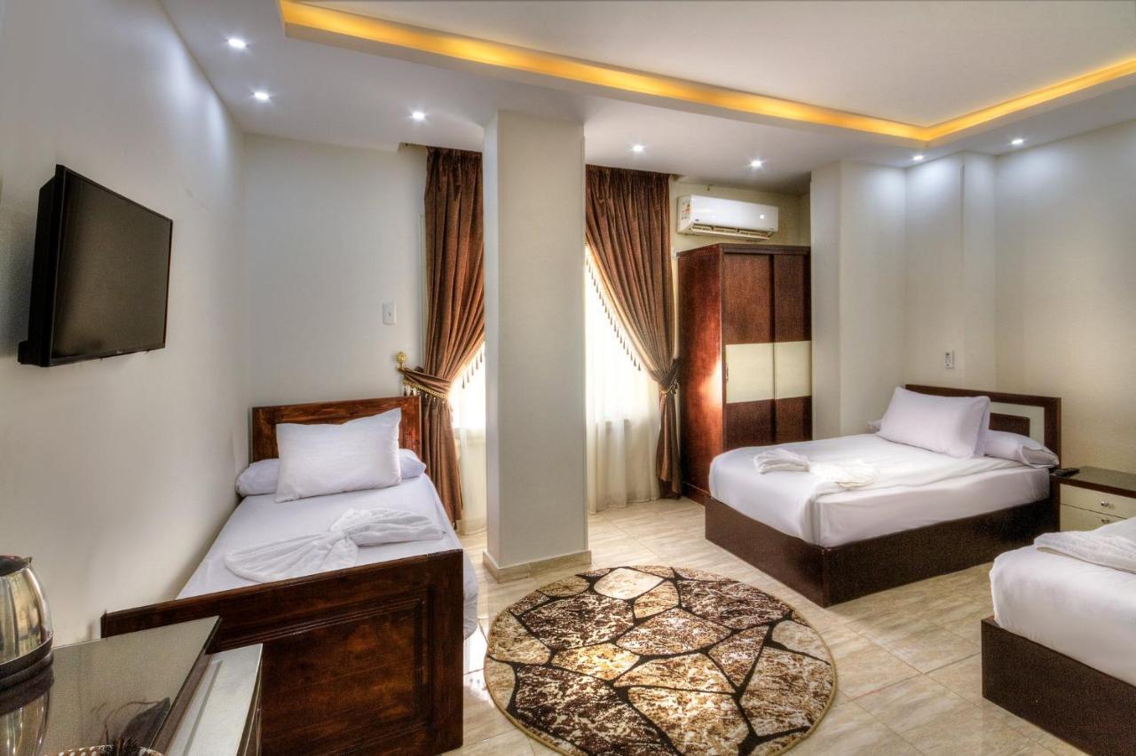 Tut Pyramids View Hotel Kafrat al Jabal Luaran gambar