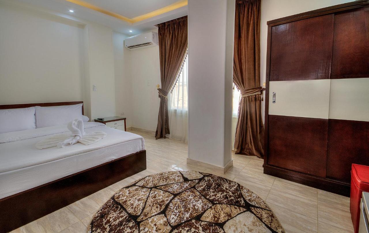 Tut Pyramids View Hotel Kafrat al Jabal Luaran gambar