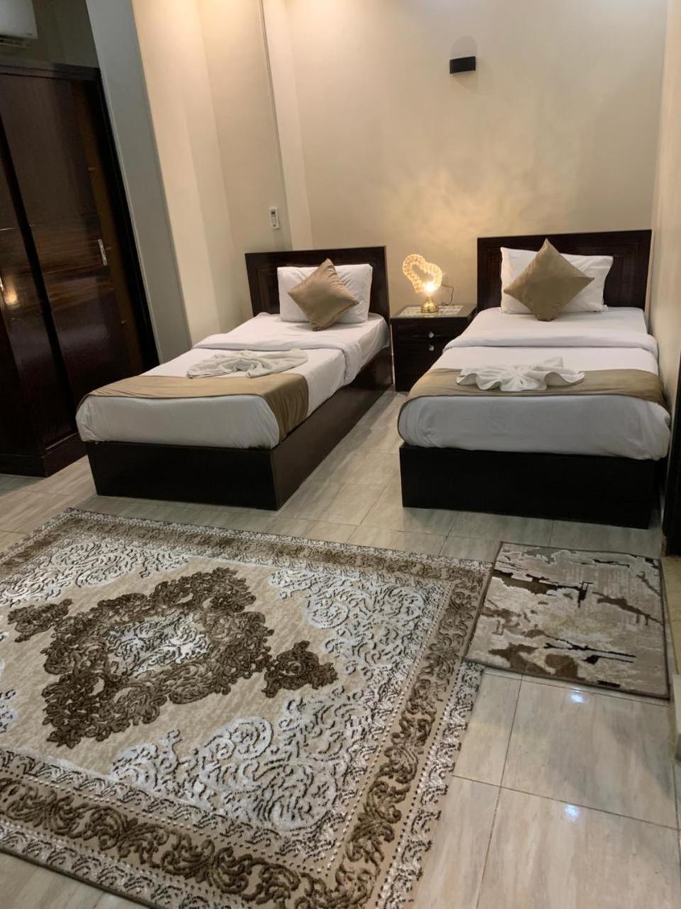 Tut Pyramids View Hotel Kafrat al Jabal Luaran gambar